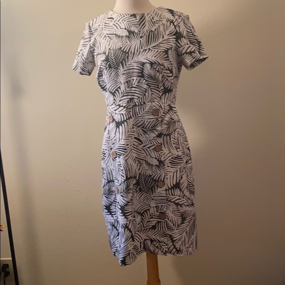 Beautiful 😻 palm🌴 dress